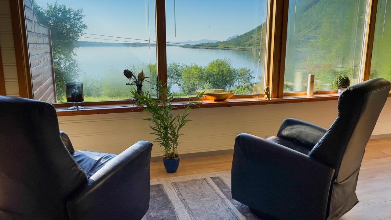 Lofoten Red Villa Laupstad Exteriör bild